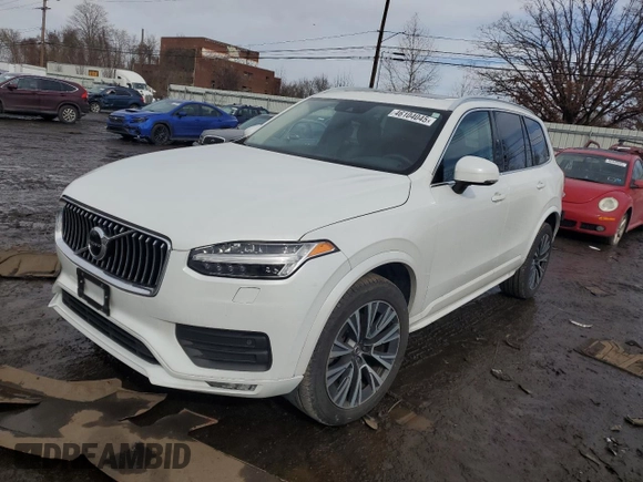 2021 Volvo XC90 Momentum z VIN YV4102PK1M1699109, wystawiony jako Copart lot #46104045 z przebiegiem Nie podano mil oraz Szkoda całkowita • Salvage title. Historia ofert i sprzedaży dostępna na DreamBid. Obrazek 1.