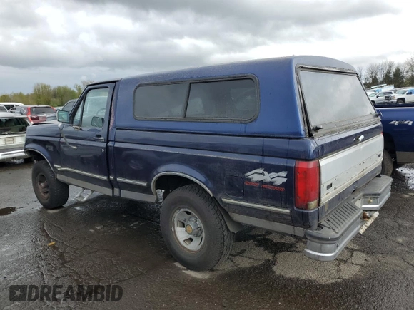 1994 Ford F-150 z VIN 1FTEF14NXRLA62582, wystawiony jako Copart lot #52379715 z przebiegiem 176 792 mil mil oraz Szkoda całkowita • Salvage title. Historia ofert i sprzedaży dostępna na DreamBid. Obrazek 2.