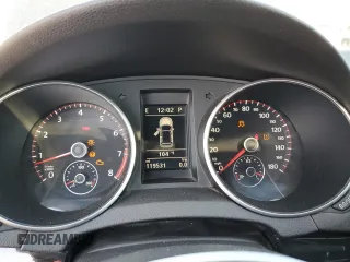 2013 Volkswagen GTI w/Conv & Sunroof z VIN WVWFD7AJ3DW022575, wystawiony jako Copart lot #73823344 z przebiegiem 119 531 mil mil oraz Szkoda całkowita • Salvage title. Historia ofert i sprzedaży dostępna na DreamBid. Obrazek 9.