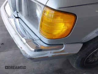 1983 Mercedes-Benz 300 SD z VIN WDBCB20A8DB035826, wystawiony jako IAAI lot #42420681 z przebiegiem 265 601 mil mil oraz . Historia ofert i sprzedaży dostępna na DreamBid. Obrazek 6.