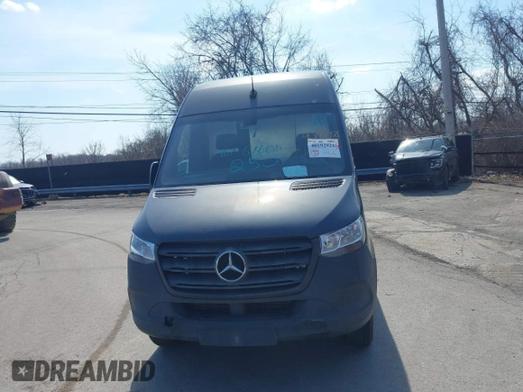 2019 Mercedes-Benz Sprinter Cargo z VIN WD4PF1CD6KP140250, wystawiony jako IAAI lot #40192921 z przebiegiem 85 972 mil mil oraz . Historia ofert i sprzedaży dostępna na DreamBid. Obrazek 13.
