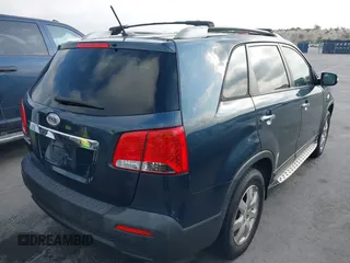 2011 Kia Sorento LX with VIN 5XYKT4A13BG186953, listed as a IAAI auction lot 42075887 with 214,444 mi miles. Bid and sale history available at carsss.com. Image 4.