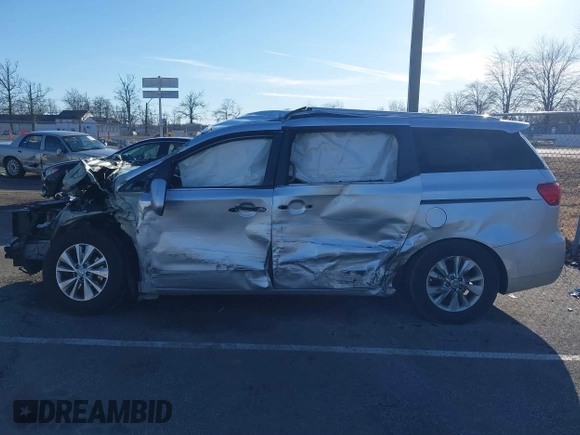 2016 Kia Sedona LX with VIN KNDMB5C11G6188015, listed as a IAAI auction lot 41580251 with 87,888 mi miles. Bid and sale history available at carsss.com. Image 14.