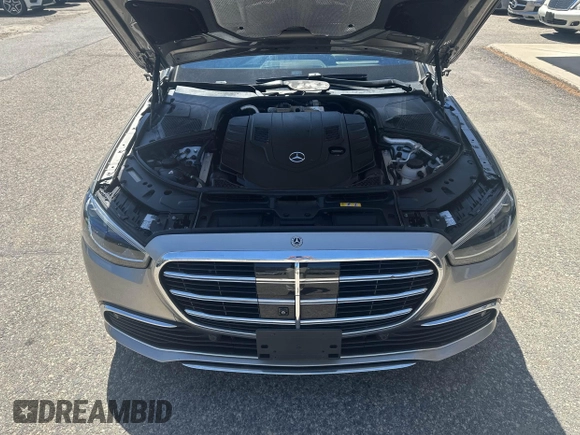 2021 Mercedes-Benz S 580 with VIN W1K6G7GB5MA038965, listed as a IAAI auction lot 42168395 with 90,055 mi miles and . Bid and sale history available at carsss.com. Image 10.