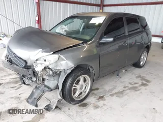 2007 Toyota Matrix STD z VIN 2T1KR32E37C625775, wystawiony jako IAAI lot #41482163 z przebiegiem 295 245 mil mil oraz . Historia ofert i sprzedaży dostępna na DreamBid. Obrazek 2.
