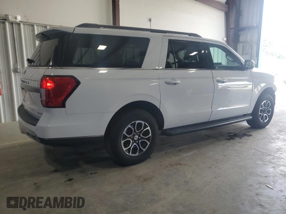 2024 Ford Expedition Max XLT with VIN 1FMJK1H83REA27851, listed as a Copart auction lot 64499065 with 39,868 mi miles and Clean title. Bid and sale history available at DreamBid. Image 3.