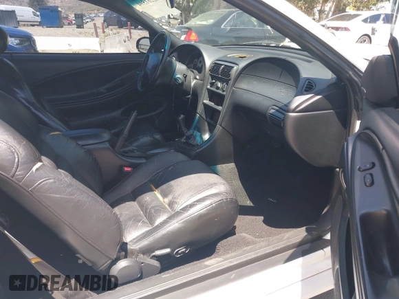 1994 Ford Mustang с VIN 1FALP42D8RF184264, выставлен на аукционе IAAI как лот 42261594 с пробегом 118 411 миль миль и . История ставок и продаж доступна на DreamBid. Изображение 5.