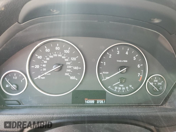 2013 BMW 3 Series 328i xDrive with VIN WBA3B3C5XDJ810958, listed as a Copart auction lot 60620005 with 143,589 mi miles and Salvage title. Bid and sale history available at DreamBid. Image 9.