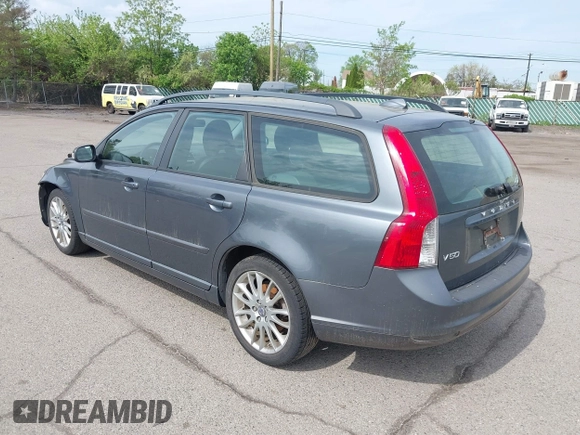 2010 Volvo V50 with VIN YV1382MW9A2526983, listed as a IAAI auction lot 42179780 with 203,974 mi miles. Bid and sale history available at carsss.com. Image 3.