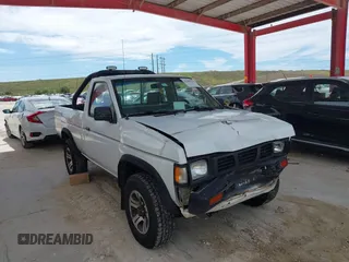 1996 Nissan Frontier XE z VIN 1N6SD11Y9TC362092, wystawiony jako IAAI lot #41688915 z przebiegiem 276 908 mil mil oraz . Historia ofert i sprzedaży dostępna na DreamBid. Obrazek 1.