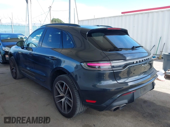 2022 Porsche Macan S z VIN WP1AG2A53NLB21910, wystawiony jako IAAI lot #41913844 z przebiegiem 70 747 mil mil oraz . Historia ofert i sprzedaży dostępna na DreamBid. Obrazek 3.
