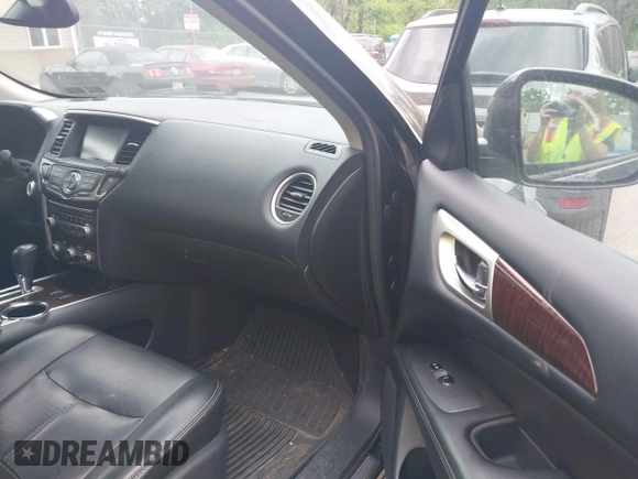 2014 Nissan Pathfinder S with VIN 5N1AR2MM6EC701890, listed as a IAAI auction lot 42280836 with 132,479 mi miles and . Bid and sale history available at DreamBid. Image 5.
