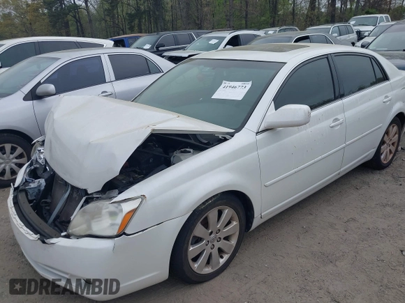 2006 Toyota Avalon XL with VIN 4T1BK36B46U156732, listed as a IAAI auction lot 41946773 with 203,343 mi miles. Bid and sale history available at carsss.com. Image 2.