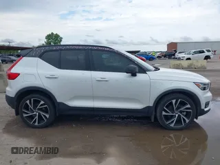 2019 Volvo XC40 R-Design with VIN YV4162UM6K2085605, listed as a IAAI auction lot 42365891 with 92,370 mi miles and . Bid and sale history available at DreamBid. Image 13.