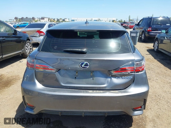 2014 Lexus CT 200h z VIN JTHKD5BH8E2190685, wystawiony jako IAAI lot #42235593 z przebiegiem 90 902 mil mil oraz . Historia ofert i sprzedaży dostępna na DreamBid. Obrazek 16.