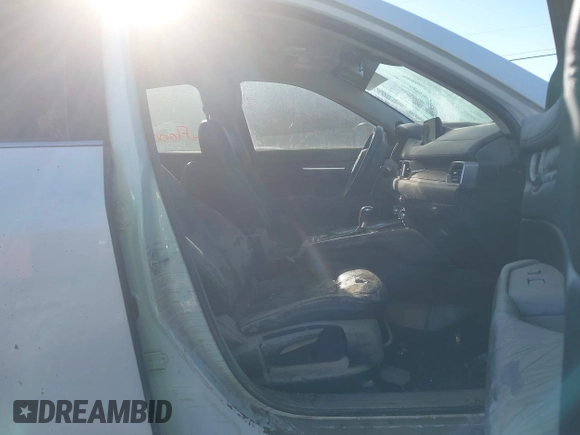2017 Mazda CX-5 Grand Touring with VIN JM3KFBDL2H0171021, listed as a IAAI auction lot 41619642 with 67,581 mi miles. Bid and sale history available at carsss.com. Image 5.