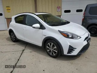 2018 Toyota Prius One z VIN JTDKDTB38J1615672, wystawiony jako Copart lot #53270015 z przebiegiem 55 974 mil mil oraz Czysty tytuł • Clean title. Historia ofert i sprzedaży dostępna na DreamBid. Obrazek 4.