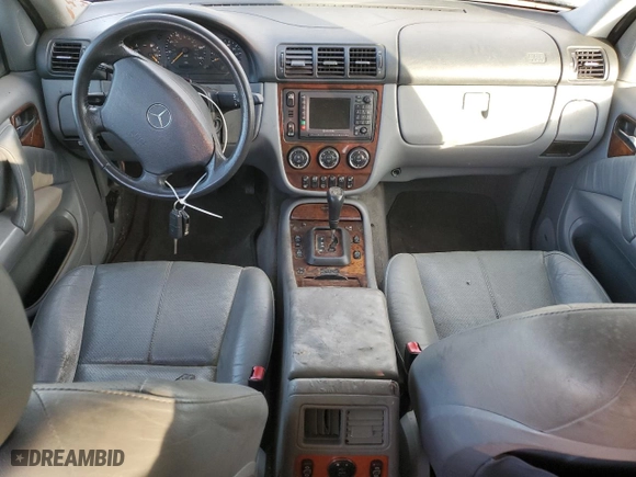 2003 Mercedes-Benz M-Class 3.7L with VIN 4JGAB57E73A421303, listed as a Copart auction lot 88596855 with 262,528 mi miles and Clean Title. Bid and sale history available at carsss.com. Image 8.