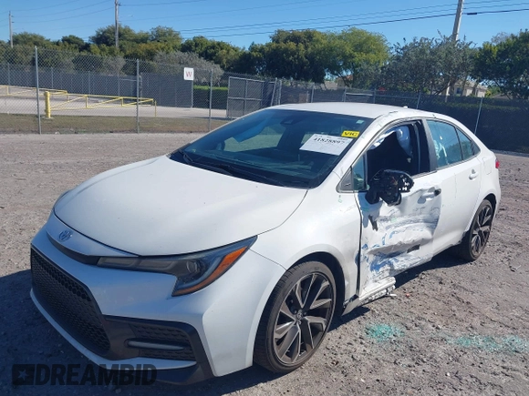 2020 Toyota Corolla SE with VIN 5YFS4RCE1LP024634, listed as a IAAI auction lot 41828897 with 61,330 mi miles. Bid and sale history available at carsss.com. Image 6.