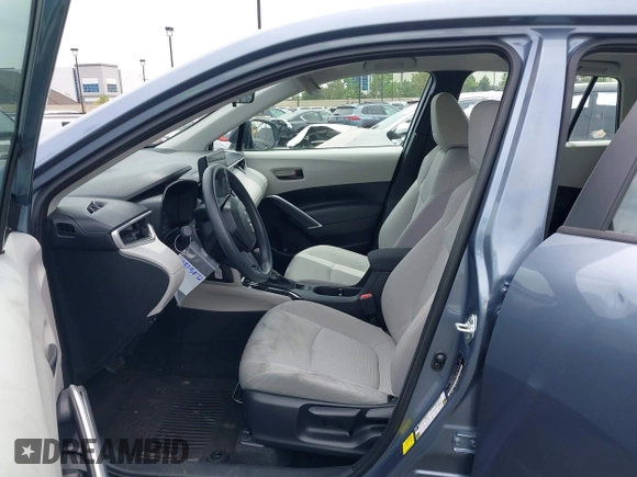 2024 Toyota Corolla Cross L with VIN 7MUAAAAG4RV106731, listed as a IAAI auction lot 42373872 with 13,065 mi miles and . Bid and sale history available at DreamBid. Image 5.