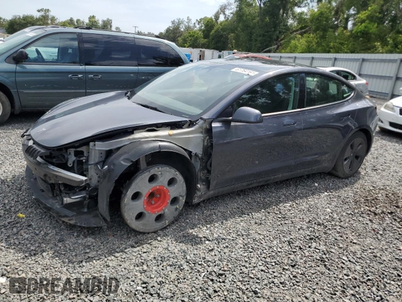 2023 Tesla Model 3 z VIN 5YJ3E1EA1PF692481, wystawiony jako Copart lot #61764165 z przebiegiem 22 649 mil mil oraz Szkoda całkowita • Salvage title. Historia ofert i sprzedaży dostępna na DreamBid. Obrazek 1.