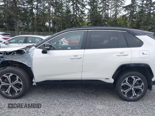 2022 Toyota RAV4 XSE with VIN JTMEB3FV1ND100256, listed as a IAAI auction lot 42127288 with 30,367 mi miles and . Bid and sale history available at DreamBid. Image 15.
