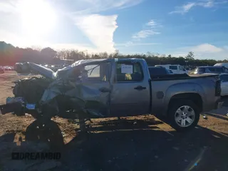 2008 GMC Sierra 1500 SLT z VIN 2GTEC13J781336896, wystawiony jako IAAI lot #41305490 z przebiegiem Nie podano mil oraz . Historia ofert i sprzedaży dostępna na DreamBid. Obrazek 14.