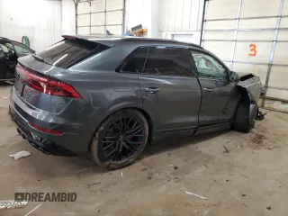 2024 Audi SQ8 Premium Plus z VIN WA1AWBF17RD008918, wystawiony jako Copart lot #48092245 z przebiegiem 14 211 mil mil oraz Szkoda całkowita • Salvage title. Historia ofert i sprzedaży dostępna na DreamBid. Obrazek 3.