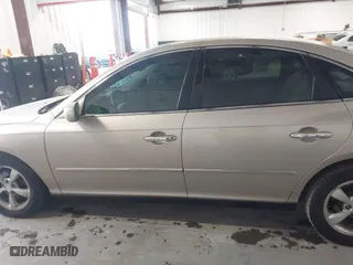 2007 Hyundai Azera GLS with VIN KMHFC46D07A201772, listed as a IAAI auction lot 41212596 with 314,234 mi miles. Bid and sale history available at carsss.com. Image 14.
