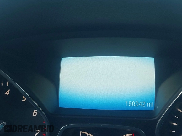 2014 Ford Escape SE with VIN 1FMCU0G91EUB05180, listed as a IAAI auction lot 41758185 with 186,042 mi miles. Bid and sale history available at carsss.com. Image 7.