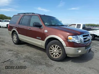 2008 Ford Expedition Eddie Bauer z VIN 1FMFU18598LA27935, wystawiony jako Copart lot #56110145 z przebiegiem 203 338 mil mil oraz Czysty tytuł • Clean title. Historia ofert i sprzedaży dostępna na DreamBid. Obrazek 4.