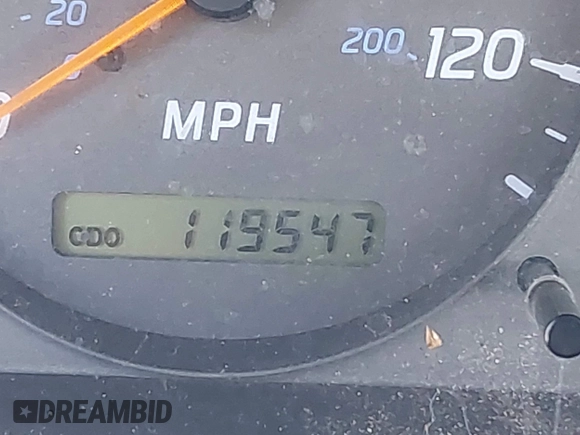 2001 Nissan Sentra GXE z VIN 3N1CB51D11L525002, wystawiony jako IAAI lot #41888310 z przebiegiem 119 547 mil mil oraz . Historia ofert i sprzedaży dostępna na DreamBid. Obrazek 13.