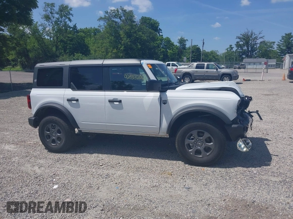 2025 Ford Bronco Big Bend z VIN 1FMDE7BH3SLA43579, wystawiony jako IAAI lot #42533206 z przebiegiem 2 958 mil mil oraz . Historia ofert i sprzedaży dostępna na DreamBid. Obrazek 13.