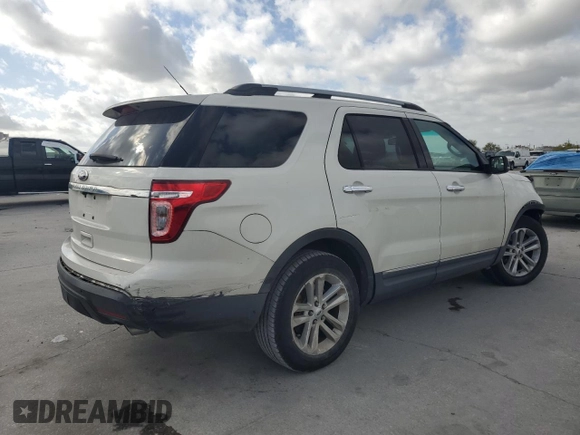 2012 Ford Explorer XLT with VIN 1FMHK7D80CGA30550, listed as a Copart auction lot 49775845 with 109,838 mi miles and Salvage Title. Bid and sale history available at DreamBid. Image 3.