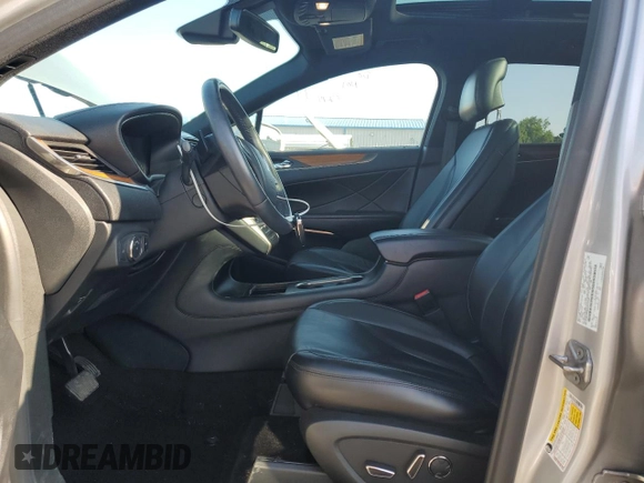 2019 Lincoln MKC Select с VIN 5LMCJ2D98KUL15132, выставлен на аукционе Copart как лот 61748785 с пробегом 48 603 миль миль и Списание • Salvage title. История ставок и продаж доступна на DreamBid. Изображение 7.