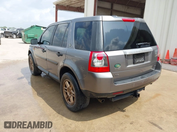 2008 Land Rover LR2 SE with VIN SALFS24N58H033930, listed as a IAAI auction lot 42007121 with 212,896 mi miles and . Bid and sale history available at DreamBid. Image 3.