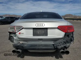 2013 Audi S5 Prestige z VIN WAUVGAFR1DA021286, wystawiony jako Copart lot #47070585 z przebiegiem 108 135 mil mil oraz Szkoda całkowita • Salvage title. Historia ofert i sprzedaży dostępna na DreamBid. Obrazek 6.