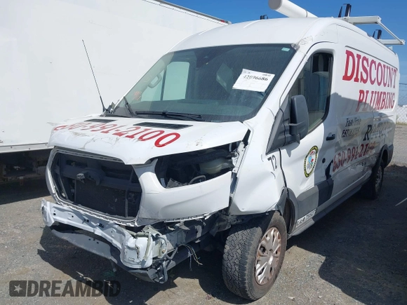 2022 Ford Transit Cargo with VIN 1FTBR1C80NKA05202, listed as a IAAI auction lot 42096686 with 75,302 mi miles and . Bid and sale history available at carsss.com. Image 18.