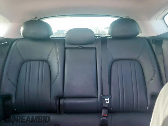 2018 Maserati Levante z VIN ZN661XUA1JX279016, wystawiony jako Copart lot #49554915 z przebiegiem 57 896 mil mil oraz Szkody całkowita. Historia ofert i sprzedaży dostępna na DreamBid. Obrazek 10.