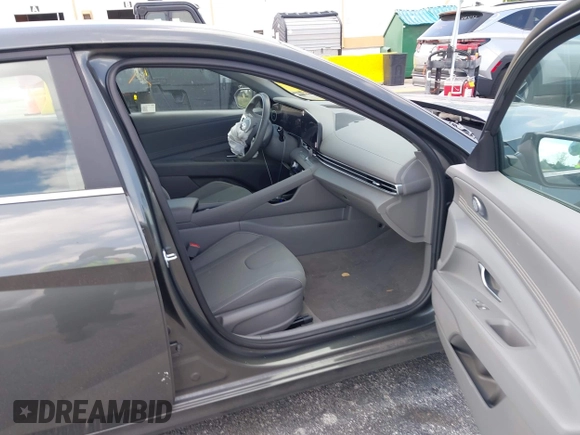 2025 Hyundai Elantra SEL Convenience with VIN KMHLS4DG9SU905768, listed as a IAAI auction lot 42101897 with 7,303 mi miles and . Bid and sale history available at DreamBid. Image 5.