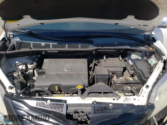 2014 Toyota Sienna L with VIN 5TDZK3DC2ES500950, listed as a Copart auction lot 48524035 with 194,957 mi miles and Salvage Title. Bid and sale history available at carsss.com. Image 12.