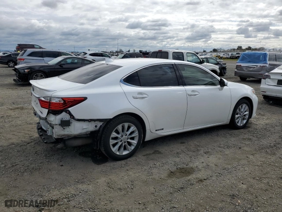 2015 Lexus ES 300h Hybrid with VIN JTHBW1GG8F2094334, listed as a Copart auction lot 47970575 with 122,768 mi miles and Salvage Title. Bid and sale history available at carsss.com. Image 3.