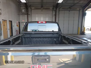 2017 GMC Sierra 1500 Denali z VIN 3GTU2PEJ1HG176844, wystawiony jako IAAI lot #42017007 z przebiegiem 185 433 mil mil oraz . Historia ofert i sprzedaży dostępna na DreamBid. Obrazek 22.