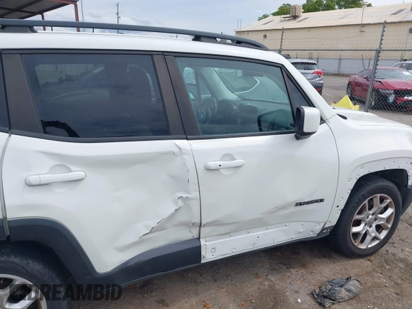 2015 Jeep Renegade Latitude with VIN ZACCJABT0FPB65587, listed as a IAAI auction lot 41913717 with 116,830 mi miles. Bid and sale history available at carsss.com. Image 21.
