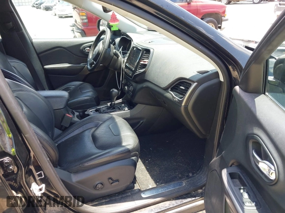 2019 Jeep Cherokee Limited with VIN 1C4PJLDB1KD266115, listed as a IAAI auction lot 42543563 with 85,513 mi miles and . Bid and sale history available at DreamBid. Image 5.