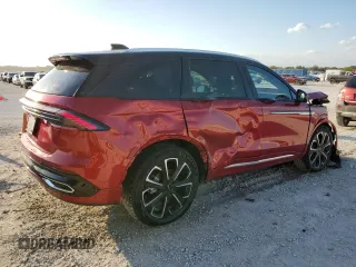 2024 Lincoln Nautilus Reserve z VIN 5LMPJ8K42RJ871945, wystawiony jako Copart lot #47293185 z przebiegiem 3 708 mil mil oraz Szkoda całkowita • Salvage title. Historia ofert i sprzedaży dostępna na DreamBid. Obrazek 3.