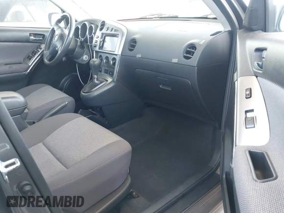 2004 Toyota Matrix Std with VIN 2T1KR32E04C292897, listed as a IAAI auction lot 41850648 with 88,374 mi miles. Bid and sale history available at carsss.com. Image 5.