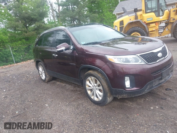 2015 Kia Sorento EX with VIN 5XYKU4A73FG564177, listed as a IAAI auction lot 42214479 with 133,093 mi miles and . Bid and sale history available at carsss.com. Image 1.