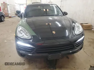 2014 Porsche Cayenne z VIN WP1AA2A25ELA91302, wystawiony jako Copart lot #59386795 z przebiegiem 161 865 mil mil oraz Szkoda całkowita • Salvage title. Historia ofert i sprzedaży dostępna na DreamBid. Obrazek 5.