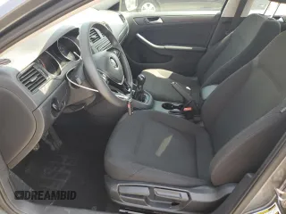 2015 Volkswagen Jetta S z VIN 3VW1K7AJ6FM421576, wystawiony jako Copart lot #57254285 z przebiegiem 82 677 mil mil oraz Szkoda całkowita • Salvage title. Historia ofert i sprzedaży dostępna na DreamBid. Obrazek 7.